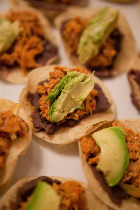 Tostadas De Tinga Poblana Hispanic Kitchen Mexican Food Recipes