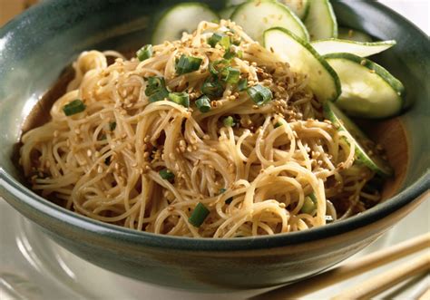 While wheat noodles tend to dominate central and northern china in regions such as sichuan and the northwestern province of gansu, you'll start to find rice noodles in more humid here's part one of our illustrated guide to some of the most popular types of chinese noodles. Vegan Szechuan-Style Chinese Noodles