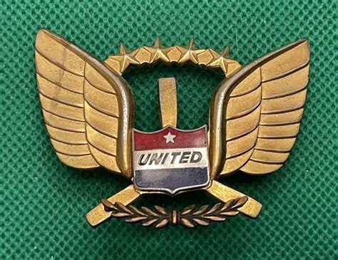 United Airlines Pilot Captain Wings Gold Star Hat Pin Screw Back Badge