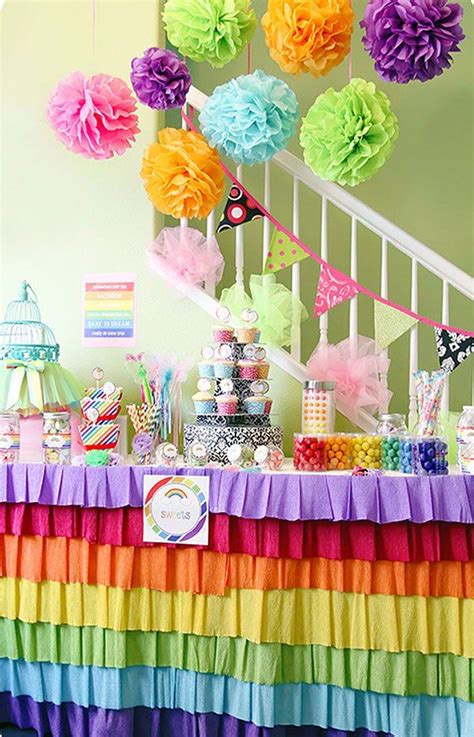 Te costará muy poco recordarlos, y combinando algunos de ellos conseguirás que tu fiesta infantil sea todo un éxito. decorar una fiesta infantil con papel crepe | Fiesta arcoiris, Decoracion fiesta, Decoración de ...