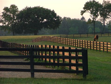 Pastures Define The Landscape Drool Horse Farms Dream Horse Barns