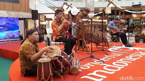 24 contoh alat musik petik tradisional dan modern beserta gambarnya. Paddlereport: Pertunjukan Musik Dari Jawa Barat