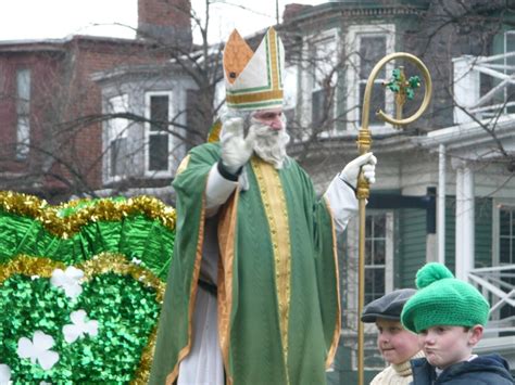 Why are shamrocks a symbol of this day? Saint Patrick's Day | Religion-wiki | FANDOM powered by Wikia