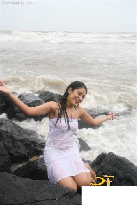 Wet Desi Girl In Beach Wet Desi Girl