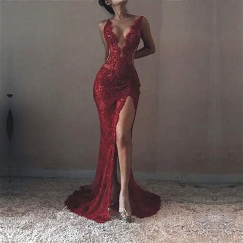 Sexy Lace Red Long Prom Gowns Deep V Neck Sleeveless Appliques Split