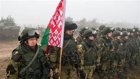 fuerzas de operaciones especiales de belarús comprueban la preparación para el combate