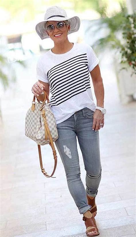 30 Casual Outfits For 50 Year Old Woman For Spring And