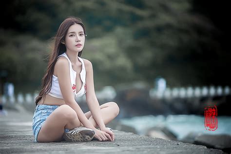 fotos gratis mujer dama modelo persona fotografía papel pintado asiático pierna humana