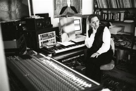 E ti vengo a cercare by rafa hernández on vimeo, the home for high quality videos and the people who love them. Franco Battiato ha rivoluzionato la musica pop italiana. E ...