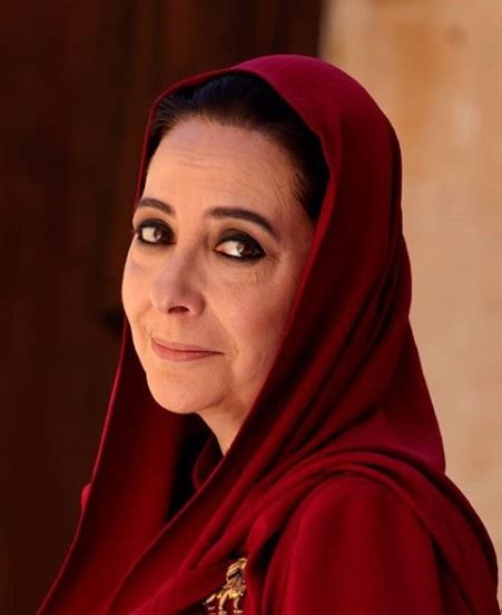 1 mayıs 2021 cumartesi günü eklendi, 5 defa indirildi. Hercai Dizisi Azize (Ayda Aksel) Biyografi - Biyografi Sitesi