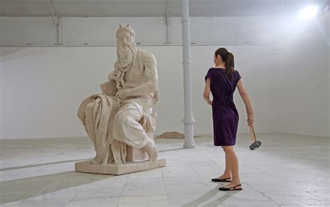 Es la manifestacion y la institucionalización del dominio masculino sobre las mujeres. Patriarcado, el arte de las mujeres olvidadas llega al Thyssen