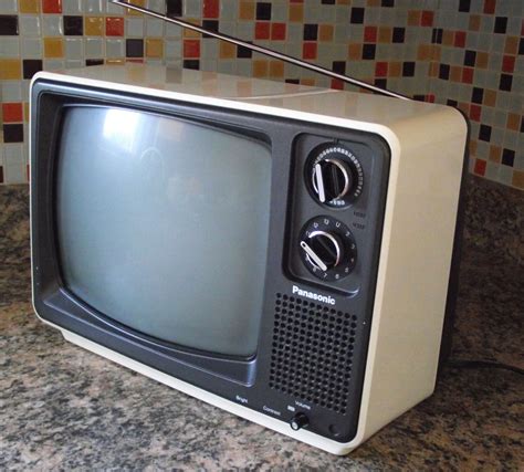 Pin By Mysie Sabin On Nyi2013themes Portable Tv Old Tv Vintage Tv