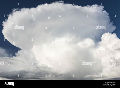 Cumulonimbus Cloud Thundercloud Hi Res Stock Photography And Images Alamy