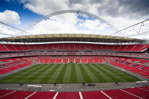 Sie bietet zahlreiche und vielschichtige attraktionen und. Wembley als beliebtestes Stadion Englands gekürt - Stadionwelt
