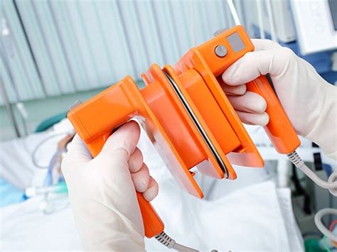 Some individuals may experience chest pain, shortness of breath, or nausea immediately before contracting cardiac arrest. ICD Following In-Hospital Cardiac Arrest Lowers Mortality Risk