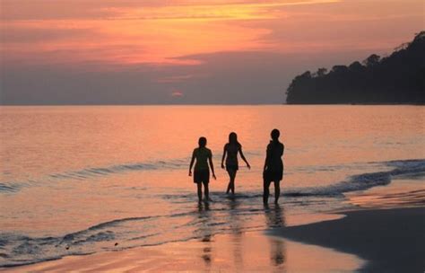 threesome picture of radhanagar beach havelock island tripadvisor