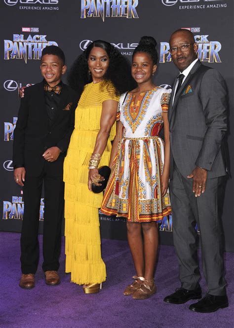 Following the tragic news of while bassett needed to be reminded of her first fleeting introduction to boseman in his student days, the two grew close on the sets of black panther. Angela Bassett and Courtney B. Vance at the Black Panther ...