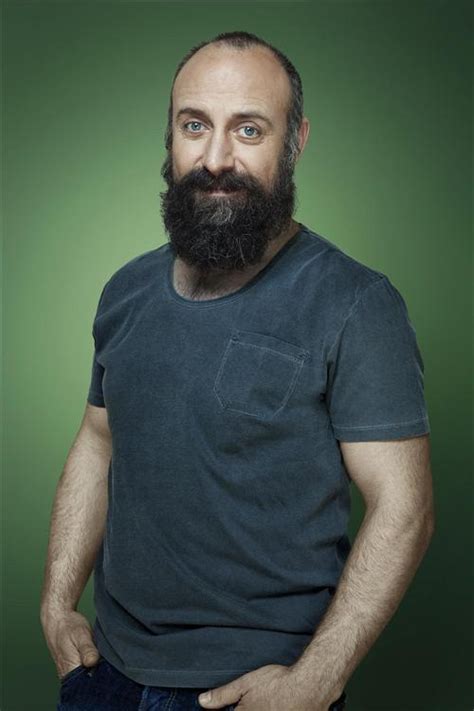 Ayrıca kacyasinda.com sayfamızda halit ergenç dışında farklı birçok kişi hakkında biyografi ve yaş bilgisine ulaşmanız mümkün. Halit Ergenc Will Not Be on TV This Season