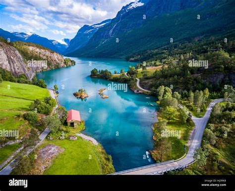 Schöne Natur Norwegen natürliche Landschaft Luftaufnahmen. See Lovatnet ...