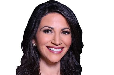 Nbc10 Adds Lucy Bustamante As Morning News Anchor Breaking News Anchor
