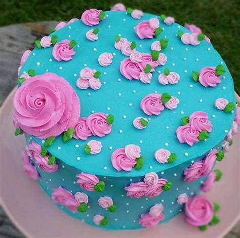 Por any de lucca @belalu.bolos. Pin by Namitha Naik on Cake ideas | Cake decorating ...