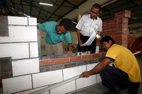 Home malaysia educational services akademi binaan malaysia (johor) sdn. Akademi Binaan Malaysia Melatih Tenaga Mahir