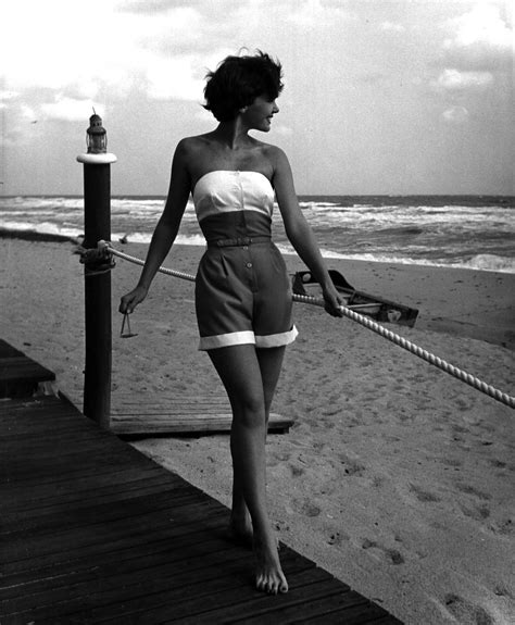 Beautiful Female Beach Fashions In Florida 1950 ~ Vintage Everyday