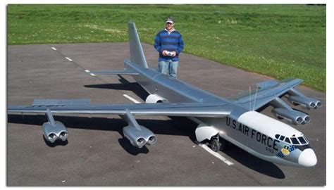 Experienced supplier global shipping business ordering with a paypal or creditcard. Giant Scale RC Airplanes - Unbelievably HUGE!