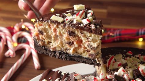 It is the time for pies and cakes and other showstoppers such as cheesecakes say hello to your new favorite cheesecake recipe! 100+ Best Christmas Desserts - Recipes for Festive Holiday ...
