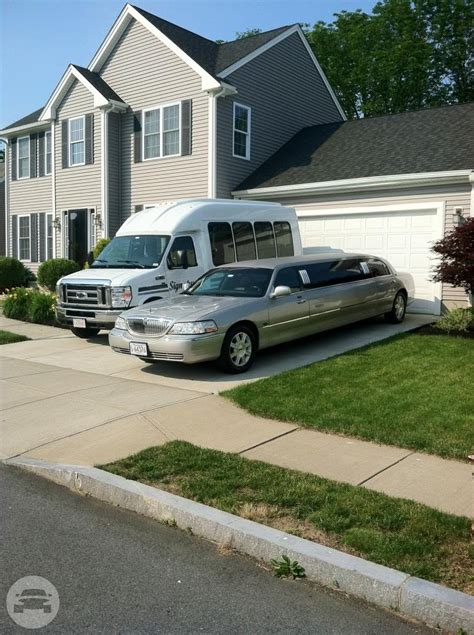 Lincoln Stretch Town Car Signature Limousine Company Online Reservation
