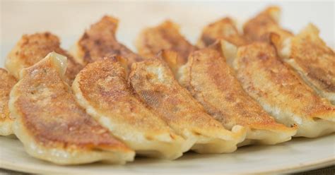生餃子の美味しい焼き方 by 餃子の王将 【クックパッド】 簡単おいしいみんなのレシピが299万品