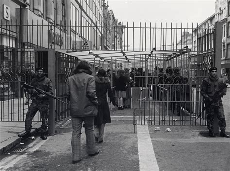 33 Vintage Photographs That Capture The Troubles In Northern Ireland