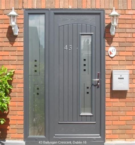 Rome Palladio Door In Anthracite Grey Featuring Tg133 Satinized Glass