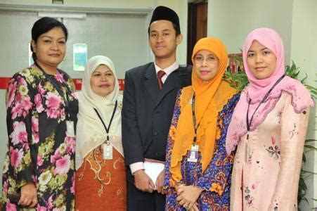 My goal is to help share general information around health and well being. Pelajar Cemerlang SPM 2004 Nur Amalina Che Bakri, Bakal ...