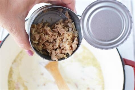 This clam chowder is the bomb! Ivars Clam Chowder Recipe (SO Good!) - Thrifty NW Mom