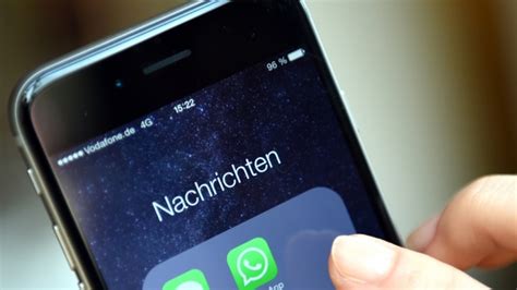 Zum anderen ist der preis ein wichtiger faktor bei der auswahl ihrer überwachungs app für handy. WhatsApp News 2019: WhatsApp-Schock! Überwachungs-App ...