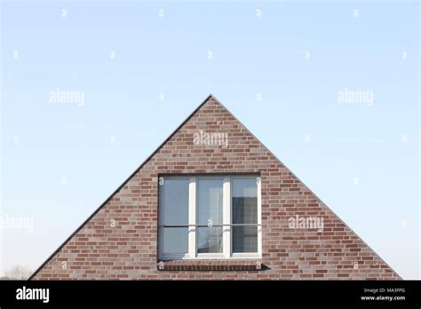 Triangle House Design Hi Res Stock Photography And Images Alamy
