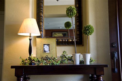 And also stick to a certain plan. Decorating That Entry Table! - Creative Outpour