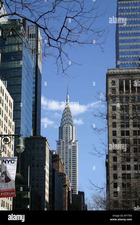 Una Vista Del Edificio Crysler El Manhattans Uno De Los Más Famosos