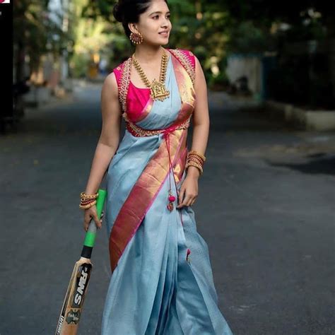 Indian Bride Looks The Best When She Wear A Saree 1 Indiansaree Sareedesigns Designersaree