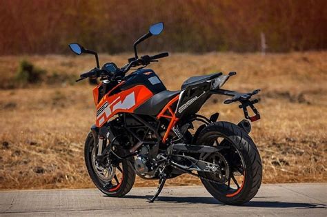 Ktm duke 250 is the newest addition to the ktm street fighter lineup. KTM Duke 250 Price, Reviews, Colors, Loan EMI, Mileage