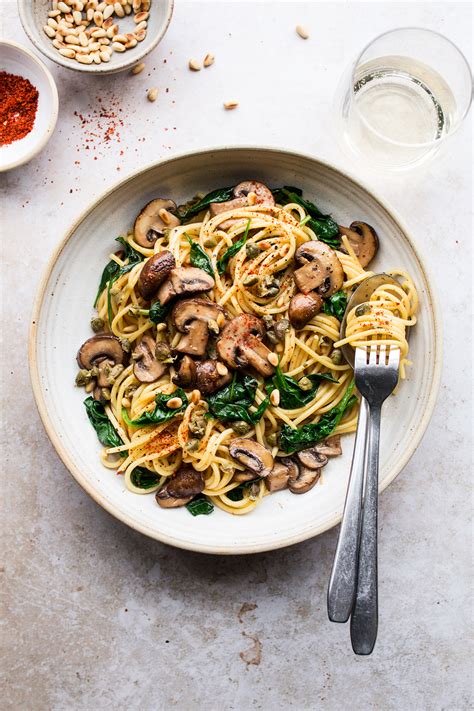 Vegan mushroom pasta - Lazy Cat Kitchen