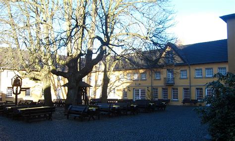 Das museum zeigt die reiche kunst und kultur schlesiens. Haus Schlesien Heisterbacherrott | Objektansicht