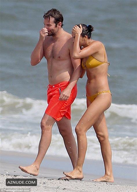 Irina Shayk In A Bikini On Beach In New Jersey Aznude Sexiezpicz Web Porn