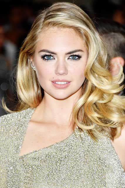 Blonde Hair Dark Eyebrow Celebrity Trend