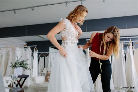 Factors To Keep In Mind While Buying Your Wedding Dress