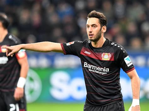 Последние твиты от hakan çalhanoğlu (@hakanc10). Bericht: 30-Millionen-Preisschild für Çalhanoğlu