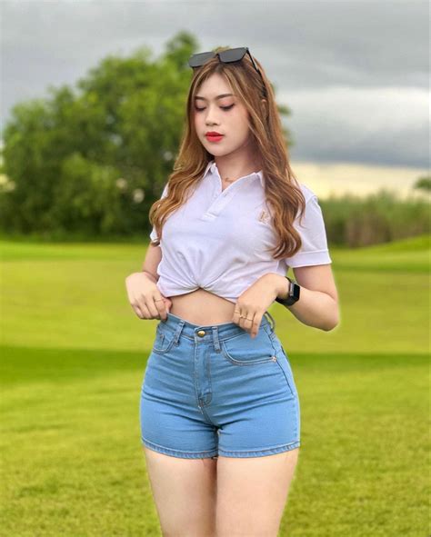 Anime Poses Female Model Girl Photo Hollywood Photo Stylish Jeans