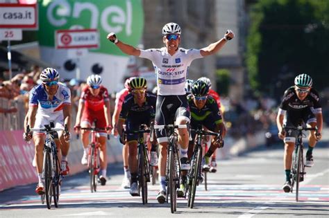 Bookended by individual time trials, this year's giro d'italia will start from torino and finish in milano, after almost 3500 kilometers. Las mejores imágenes de la etapa 15 del Giro de Italia ...