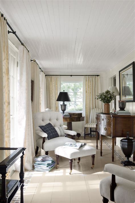 15 Paint Colors That Make A Small Space Feel Massive With